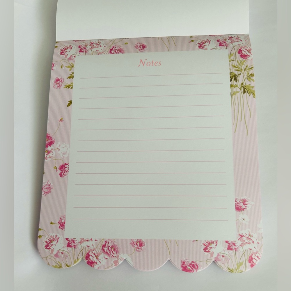 New Laura Ashley 3 Pack Scalloped Layered Note Pads - Picture 3 of 16